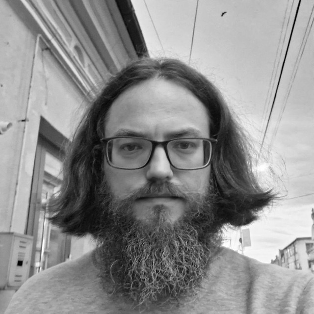 Бокал с алкогольным напитком крупным планом